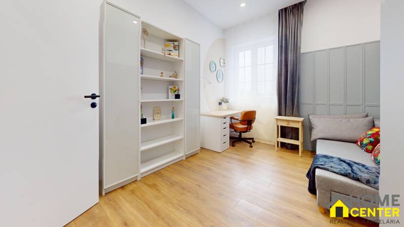 NOVOSTAVBA-NA-PRENAJOM-LUXUSNY-3-IZBOVY-BYT-S-PRIESTRANNOU-TERASOU-KOMARNO-Bedroom 1.jpg