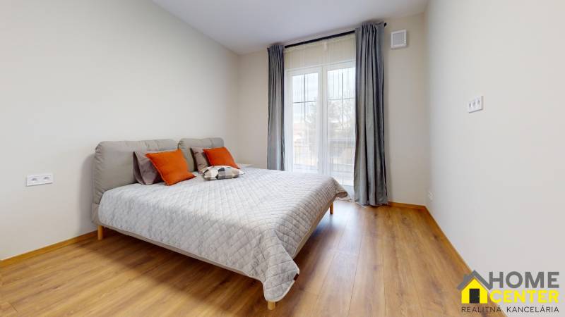 NA-PRENAJOM-2-IZBOVY-BYT-V-NOVOSTAVBE-KOMARNO-Bedroom.jpg