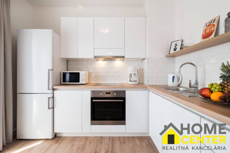 007-2031-155-Trogir-Luxury-apartment-in-the-first-row-to-the-sea-for-sale – kópia.jpg