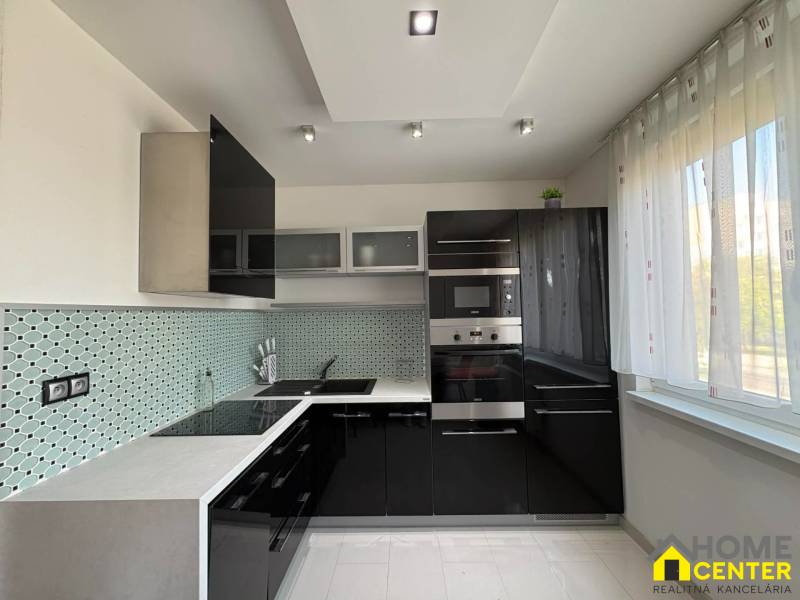 49372365-7a8c-437b-a4f7-263757fbac2c.jfif