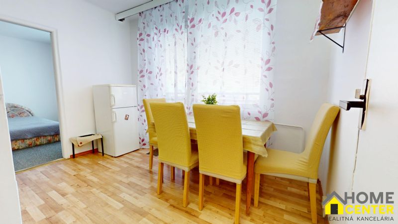 NA-PRENAJOM-2-IZBOVY-BYT-S-KRASNYM-VYHLADOM-NA-CELE-MESTO-KOMARNO-05122026_170953.jpg