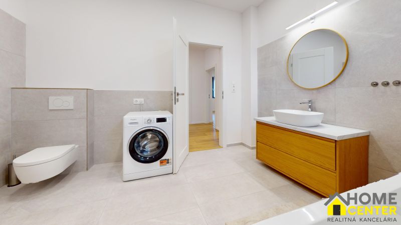 NA-PREDAJ-MODERNY-4-IZBOVY-RODINNY-DOM-KOMAROM-Bathroom.jpg