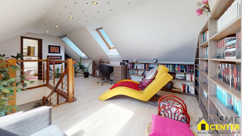 NA-PREDAJ-5-IZBOVY-DVOJPODLAZNY-BYT-OKRUZNA-CESTA-KOMARNO-Loft.jpg