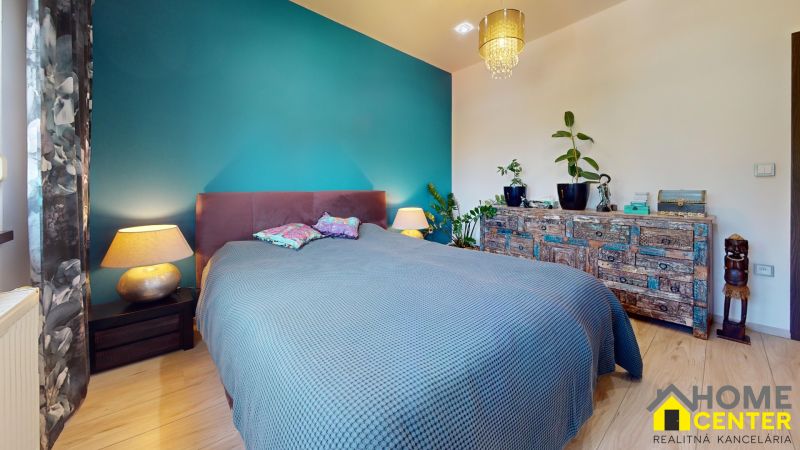 NA-PREDAJ-DVOJPODLAZNY-5-IZBOVY-BYT-NA-UL-OKRUZNA-CESTA-KOMARNO-Bedroom.jpg