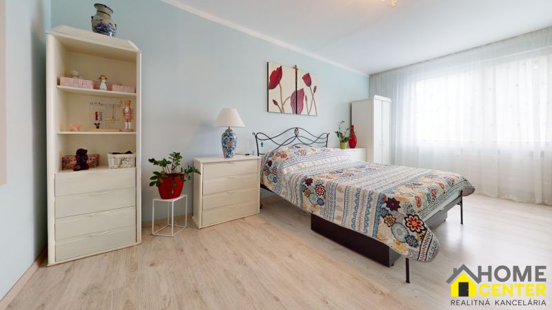 NA-PREDAJ-MODERNY-2-IZBOVY-BYT-VII-SIDLISKO-KOMARNO-Bedroom.jpg