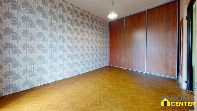 NA-PREDAJ-3-IZBOVY-BYT-NA-UL-GEN-KLAPKU-KOMARNO-Bedroom.jpg