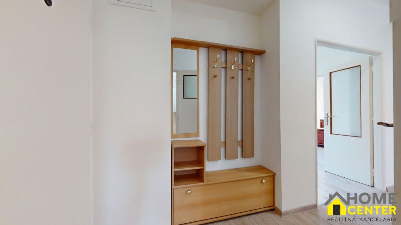 NA-PRENAJOM-3-IZBOVY-SVOJPOMOCNY-BYT-NA-UL-DAMJANICHOVA-BLIZKO-CENTRA-KOMARNO-07102026_120158.jpg